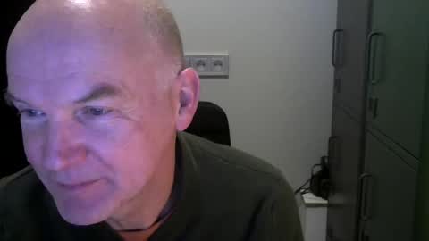 Snapshot of kapitein_rob chatting on February 14, 6:45 am Robbie online show from February 14, 6:45 am