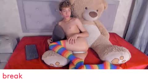 kei oliver online show from January 26, 12:33 pm
