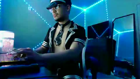 Ken24  online show from October 7, 1:10 am