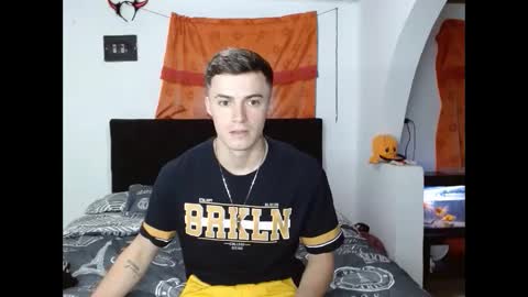 ken_bigcock77 online show from October 1, 1:09 am