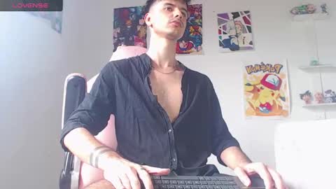 Snapshot of kendall_ros chatting on February 16, 3:16 pm kendall ross online show from February 16, 3:16 pm