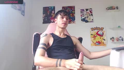 Snapshot of kendall_ros chatting on January 10, 4:51 pm kendall ross online show from January 10, 4:51 pm