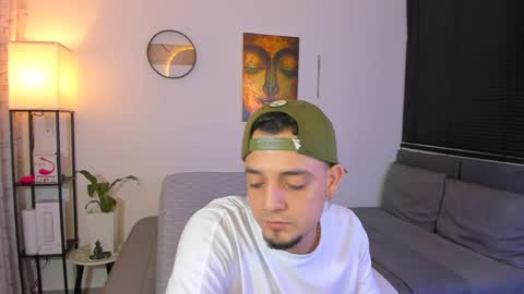 kendel_dimitri online show from May 26, 4:08 am