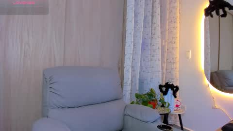 kendel_dimitri online show from October 19, 5:12 am