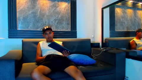 kenner_1 online show from November 16, 5:42 am