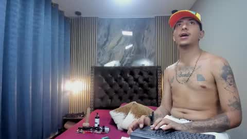 Kenneth Macias online show from November 22, 3:50 am