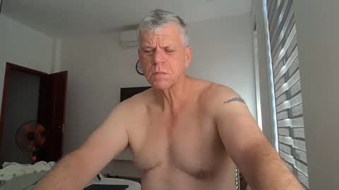 kent_ham online show from March 2, 2:44 am