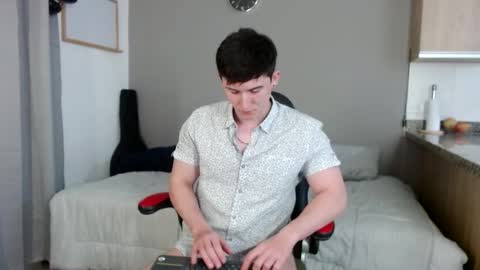 Snapshot of kent_zagann chatting on October 11, 7:12 am Santiago online show from October 11, 7:12 am