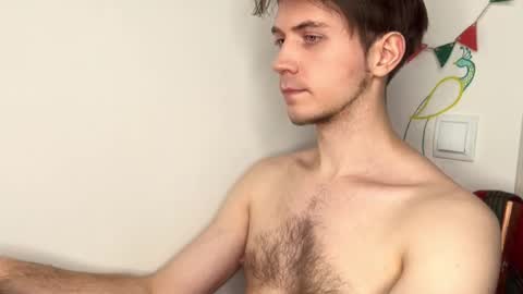 Kero online show from February 4, 7:42 pm