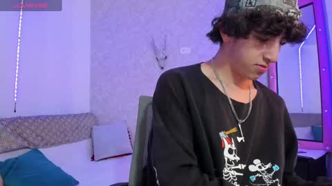 Snapshot of kervs__ chatting on January 24, 8:00 pm Kev online show from January 24, 8:00 pm