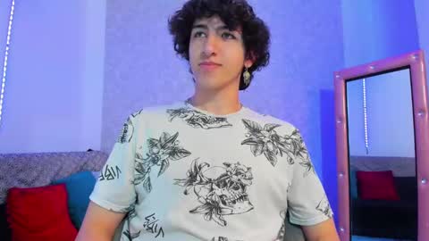 Snapshot of kervs__ chatting on February 7, 1:53 pm Kev online show from February 7, 1:53 pm
