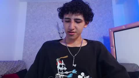 Snapshot of kervs__ chatting on February 18, 1:44 pm Kev online show from February 18, 1:44 pm