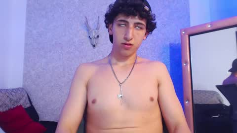 Snapshot of kervs__ chatting on February 19, 11:57 pm Kev online show from February 19, 11:57 pm