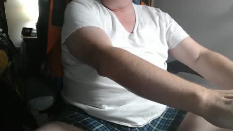 Snapshot of kev92569 chatting on February 12, 1:09 am kev92569 online show from February 12, 1:09 am
