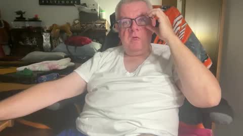 Snapshot of kev92569 chatting on December 20, 1:47 am kev92569 online show from December 20, 1:47 am