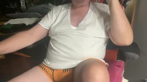 Snapshot of kev92569 chatting on December 16, 1:31 am kev92569 online show from December 16, 1:31 am