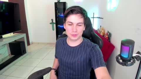 Kevin online show from February 1, 12:07 am