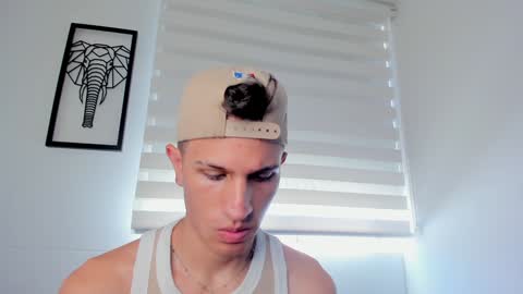 Snapshot of kevin_ahs1 chatting on December 11, 3:55 pm Kevin Ahs online show from December 11, 3:55 pm