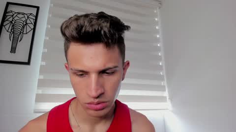 Snapshot of kevin_ahs1 chatting on December 15, 4:26 pm Kevin Ahs online show from December 15, 4:26 pm