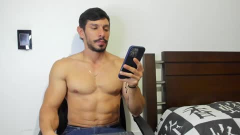 kevin_malone22 online show from April 8, 2:23 am