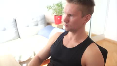 Kev online show from April 21, 7:03 am