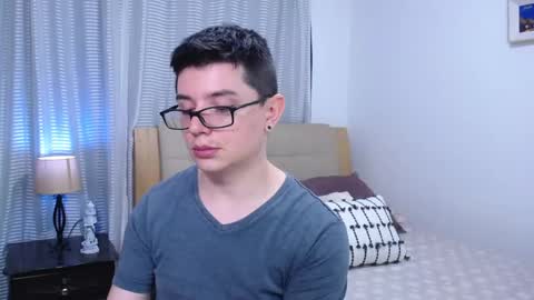 Kevin online show from February 20, 1:46 am