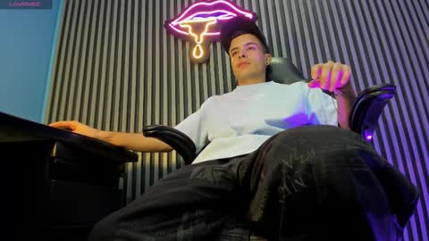 Sexy  Hot Kevin online show from October 22, 9:18 pm