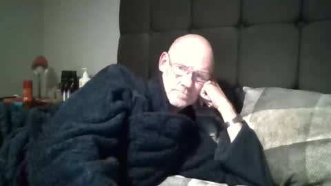 kevlooking4sez online show from October 10, 12:04 am