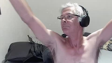 Snapshot of kevwestunder9696 chatting on March 9, 1:37 pm kevwestunder9696 online show from March 9, 1:37 pm