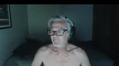Snapshot of kevwestunder9696 chatting on October 1, 11:14 am kevwestunder9696 online show from October 1, 11:14 am