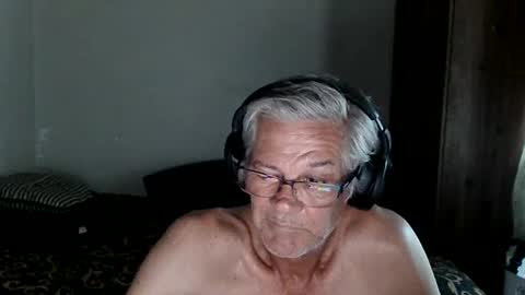 Snapshot of kevwestunder9696 chatting on February 24, 10:26 am kevwestunder9696 online show from February 24, 10:26 am