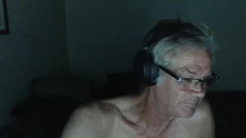 Snapshot of kevwestunder9696 chatting on February 21, 2:27 pm kevwestunder9696 online show from February 21, 2:27 pm
