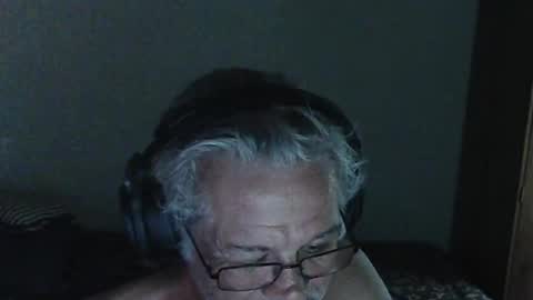 Snapshot of kevwestunder9696 chatting on January 31, 11:13 am kevwestunder9696 online show from January 31, 11:13 am