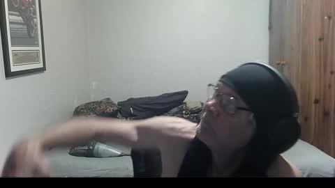 Snapshot of kevwestunder9696 chatting on September 19, 11:54 am kevwestunder9696 online show from September 19, 11:54 am