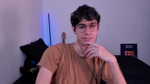 khozler_ online show from March 7, 3:08 am