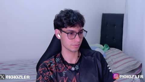 khozler_ online show from March 15, 2:30 am