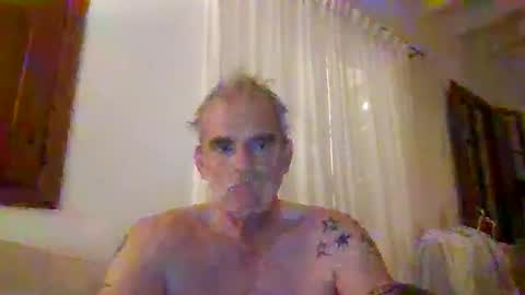 kiki7373qqq online show from June 9, 10:55 pm