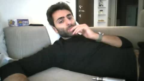 kikkus01 online show from October 21, 7:33 am