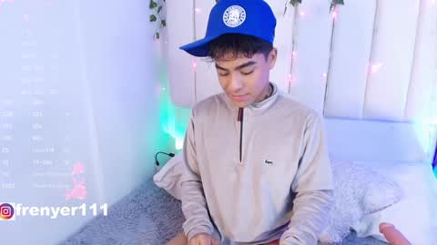 Snapshot of king_azahell chatting on January 12, 8:36 pm king help me reach 100 likes online show from January 12, 8:36 pm