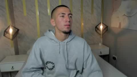 Snapshot of king_dante_ chatting on December 10, 8:27 pm King Dante online show from December 10, 8:27 pm