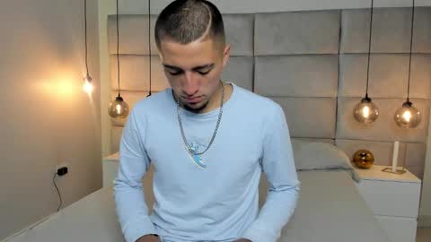 Snapshot of king_dante_ chatting on December 9, 8:08 pm King Dante online show from December 9, 8:08 pm