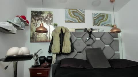 Snapshot of king_fitt_ chatting on January 24, 7:49 pm HOT MEN BLACK online show from January 24, 7:49 pm