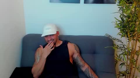 Snapshot of king_of_kings__ chatting on September 11, 5:17 am king_of_kings__ online show from September 11, 5:17 am