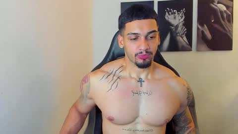 Snapshot of king_of_kings__ chatting on October 1, 11:41 pm king_of_kings__ online show from October 1, 11:41 pm