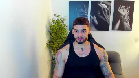 Snapshot of king_of_kings__ chatting on February 15, 2:47 am king_of_kings__ online show from February 15, 2:47 am