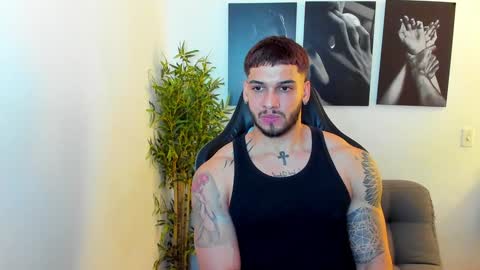 Snapshot of king_of_kings__ chatting on January 25, 10:50 pm king_of_kings__ online show from January 25, 10:50 pm
