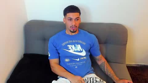 Snapshot of king_of_kings__ chatting on September 29, 11:22 pm king_of_kings__ online show from September 29, 11:22 pm