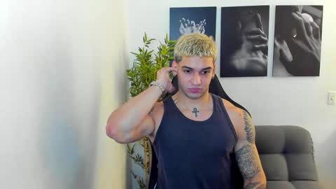 Snapshot of king_of_kings__ chatting on December 2, 11:38 pm king_of_kings__ online show from December 2, 11:38 pm