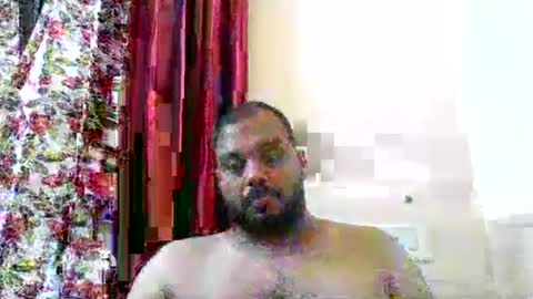 kingalpines1 online show from July 1, 6:08 pm