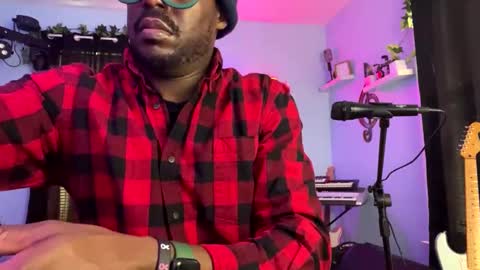 Snapshot of kingcorbra chatting on December 28, 9:19 pm KC online show from December 28, 9:19 pm